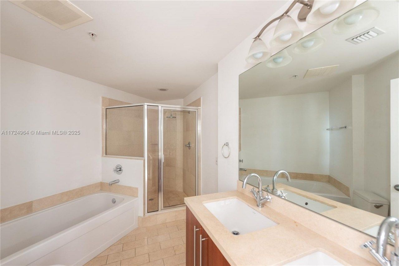 79 SW 12th St, Unit 1107-S, Miami, FL 33130 Photo