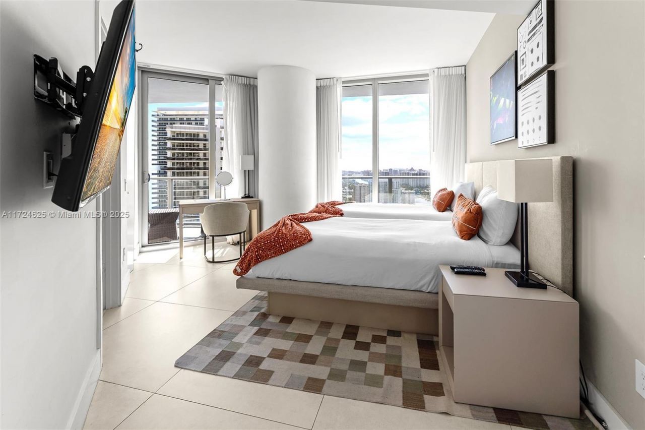 4111 S Ocean Dr, Unit 3511, Hollywood, FL 33019 Photo