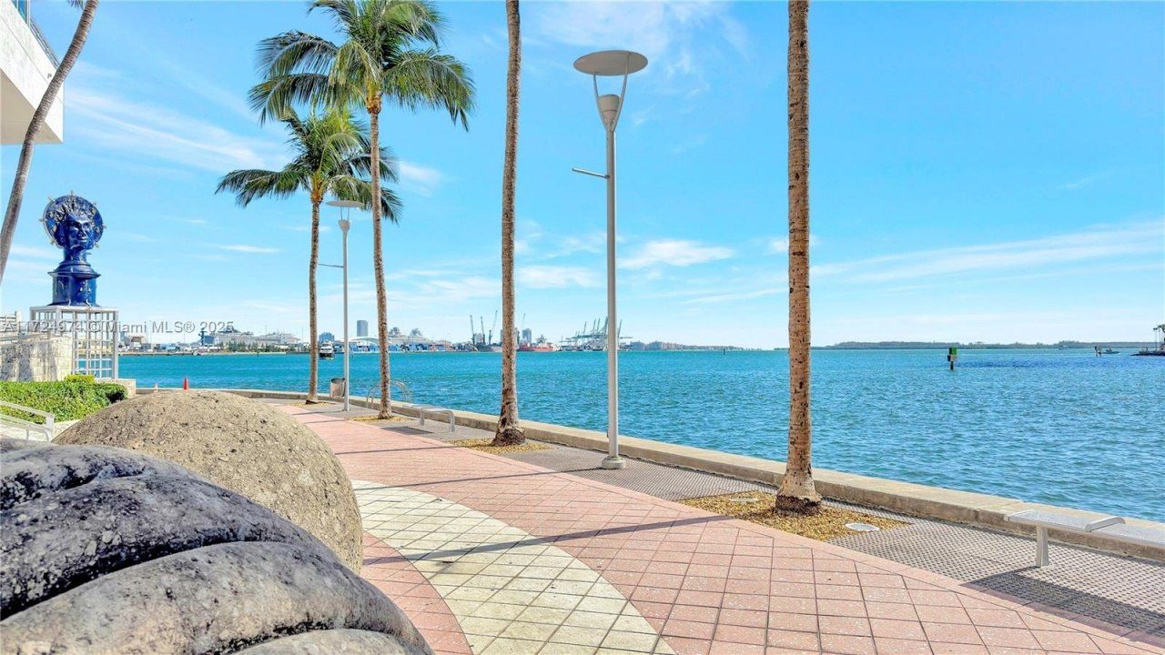 335 S Biscayne Blvd, Unit 2905, Miami, FL 33131 Photo