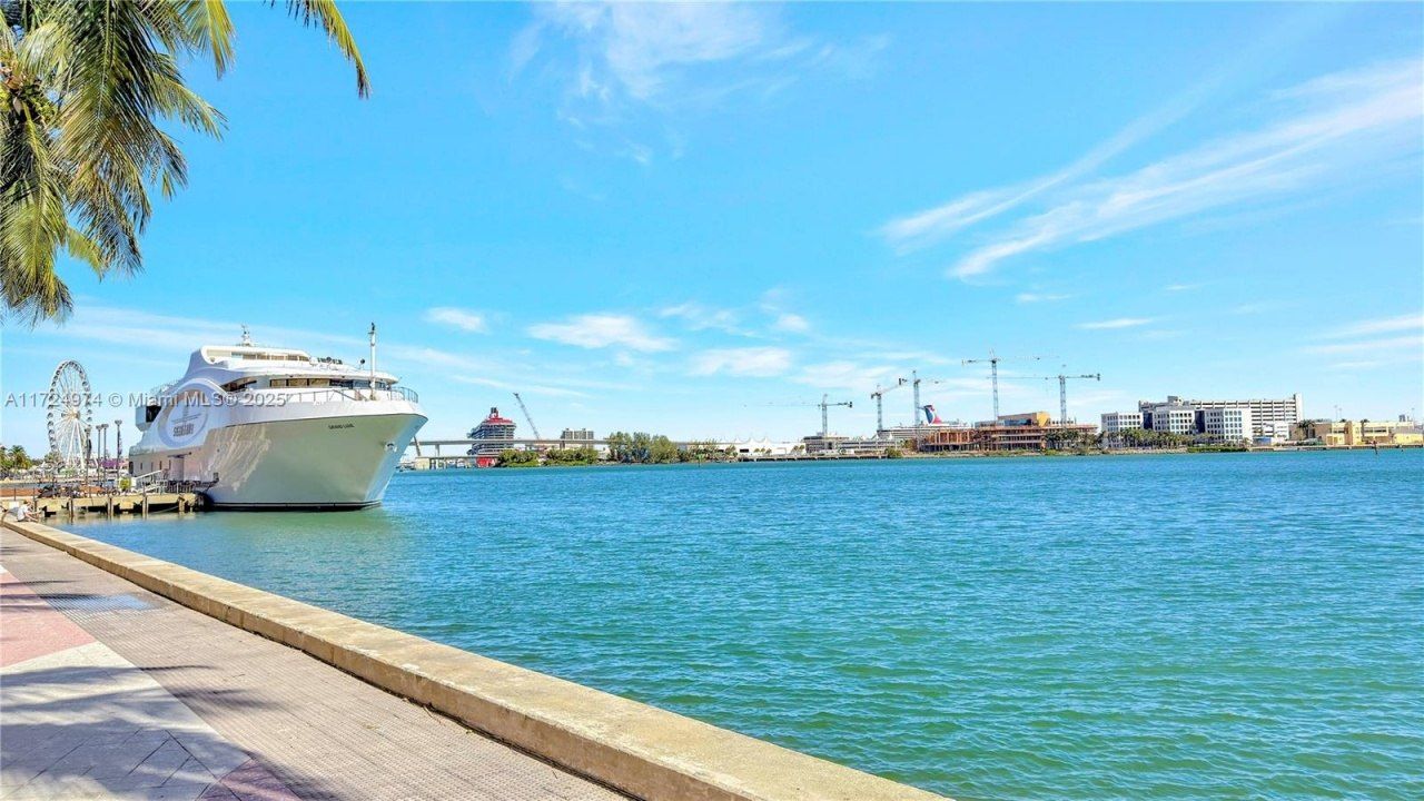 335 S Biscayne Blvd, Unit 2905, Miami, FL 33131 Photo