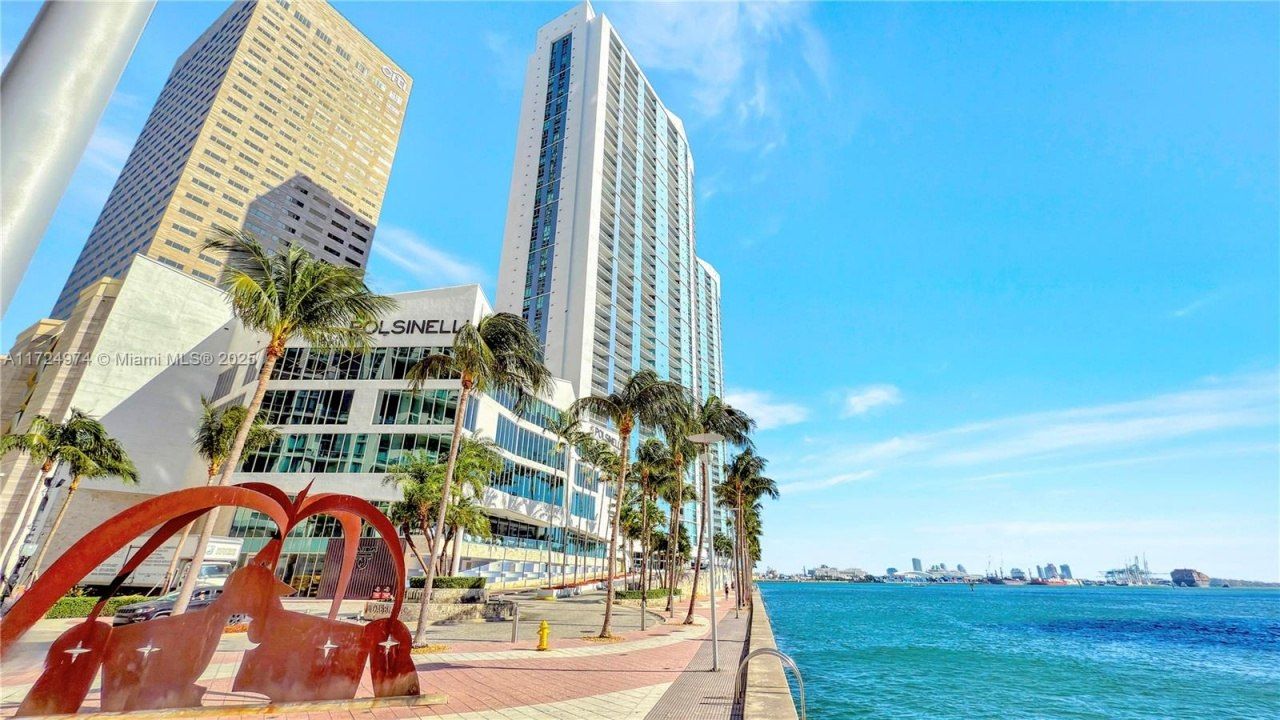 335 S Biscayne Blvd, Unit 2905, Miami, FL 33131 Photo