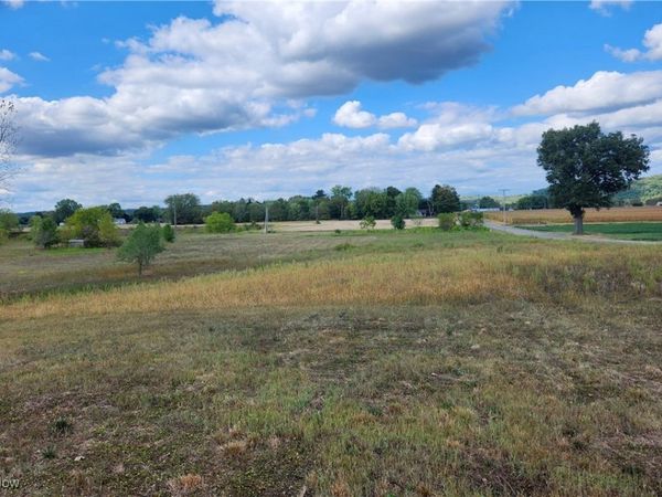 TR 257, West Lafayette, OH 43845