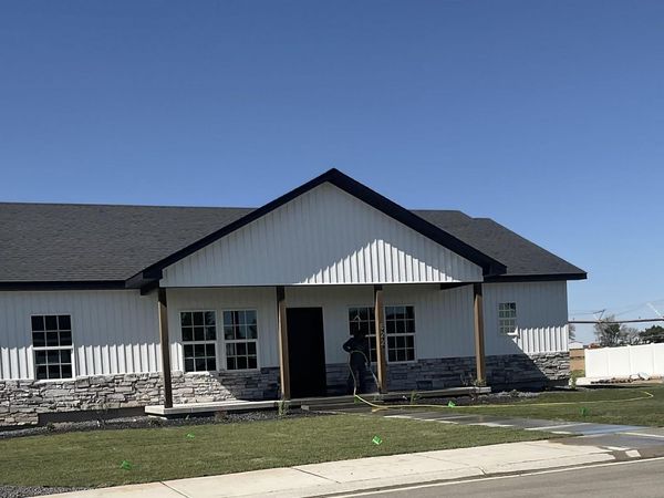 822 23rd Ave E, Jerome, ID 83338