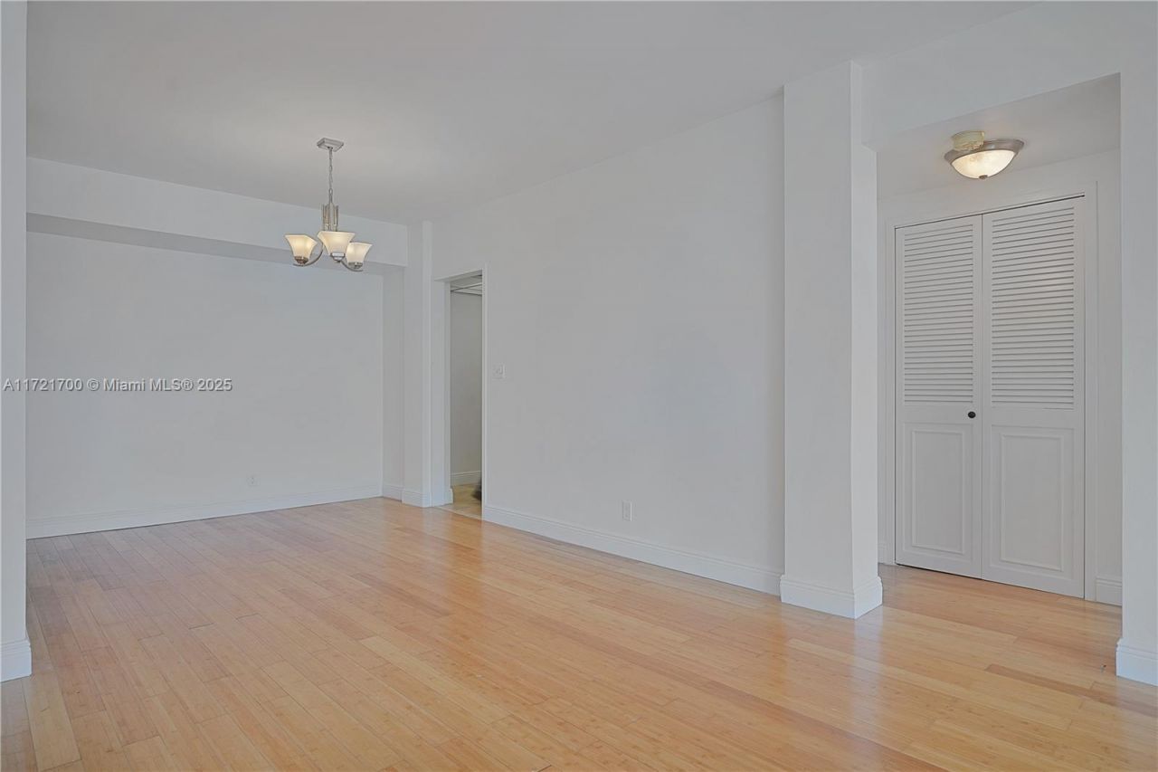 9381 E Bay Harbor Dr, Unit 301N, Bay Harbor Islands, FL 33154 Photo