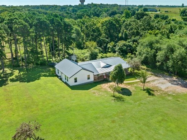 14776/14780 Bethlehem Road, Gravette, AR 72736