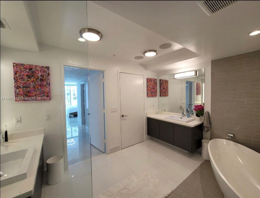 300 Sunny Isles Blvd, Unit 4-1202, Sunny Isles Beach, FL 33160 Photo