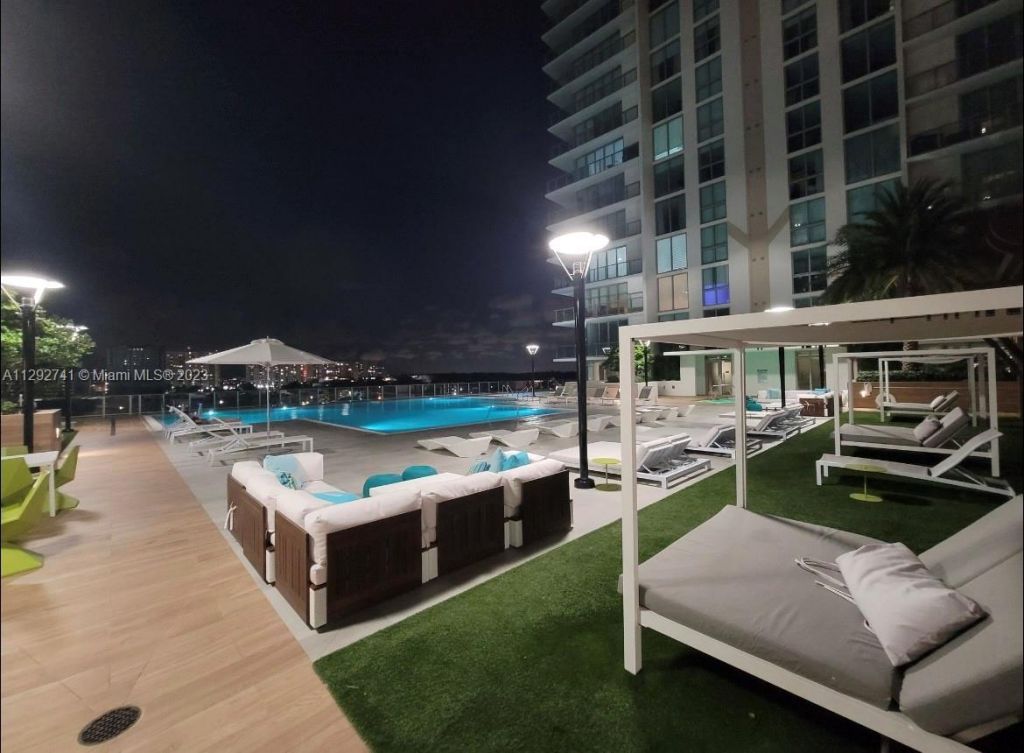 300 Sunny Isles Blvd, Unit 4-1202, Sunny Isles Beach, FL 33160 Photo