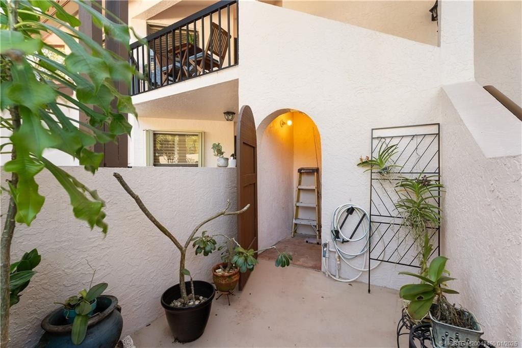 6130 SE Martinique Drive, Unit 201, Stuart, FL 34997 Photo