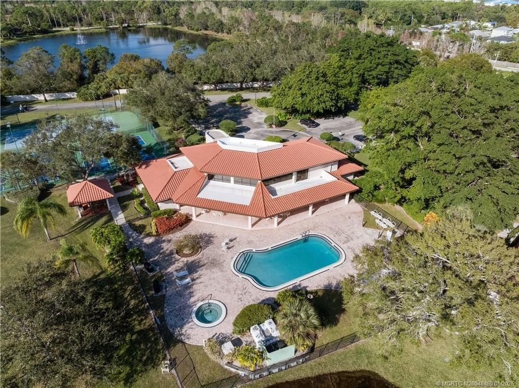 6130 SE Martinique Drive, Unit 201, Stuart, FL 34997 Photo