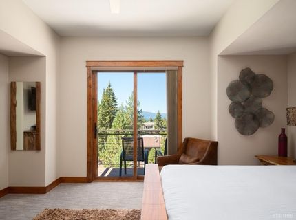 30 Lake Parkway, Unit 15, South Lake Tahoe, CA 96150 Photo