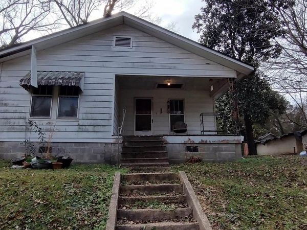 607 Elm Street, Camden, AR 71701