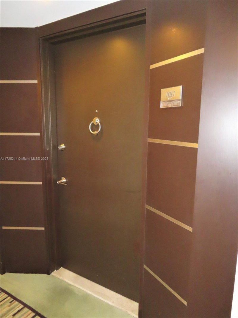 5701 Collins Ave, Unit 1011, Miami Beach, FL 33140 Photo