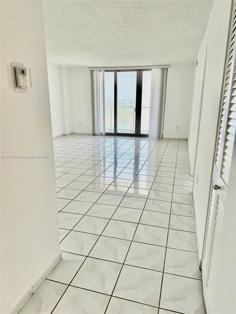 5701 Collins Ave, Unit 1011, Miami Beach, FL 33140 Photo