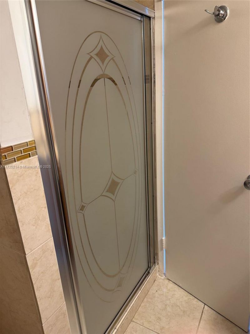 5701 Collins Ave, Unit 1011, Miami Beach, FL 33140 Photo