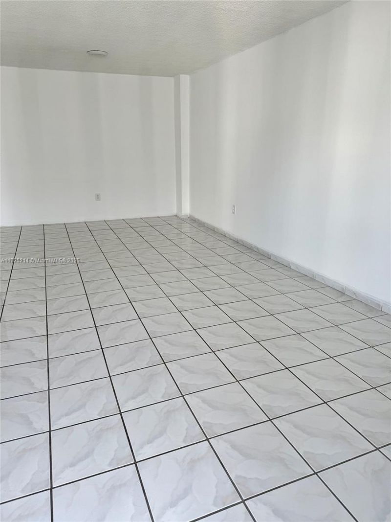 5701 Collins Ave, Unit 1011, Miami Beach, FL 33140 Photo