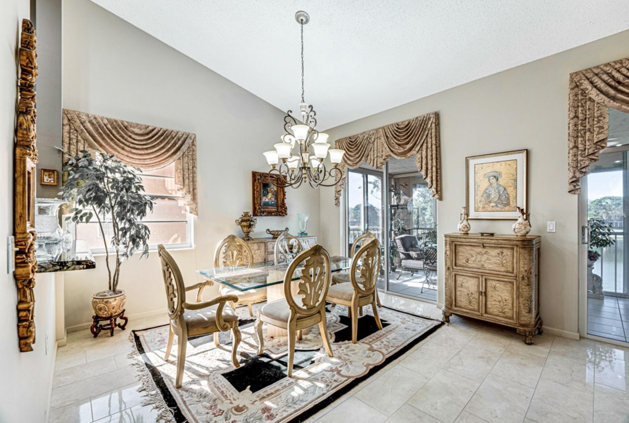 9817 Seacrest Circle, Unit 201, Boynton Beach, FL 33437 Photo