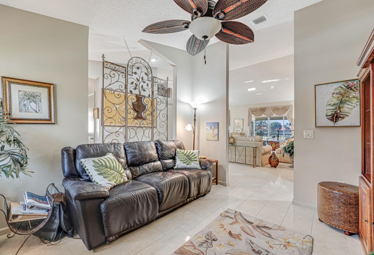 9817 Seacrest Circle, Unit 201, Boynton Beach, FL 33437 Photo