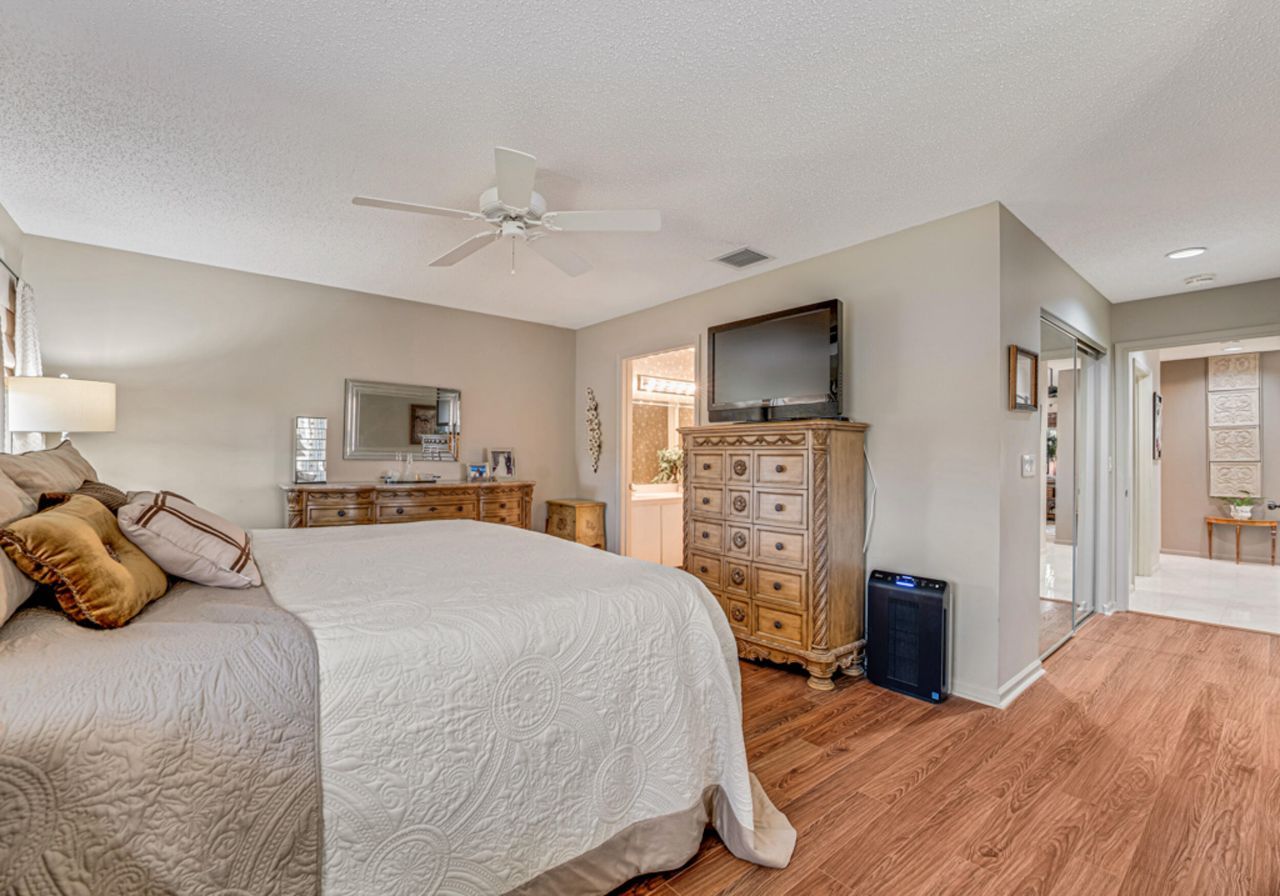 9817 Seacrest Circle, Unit 201, Boynton Beach, FL 33437 Photo