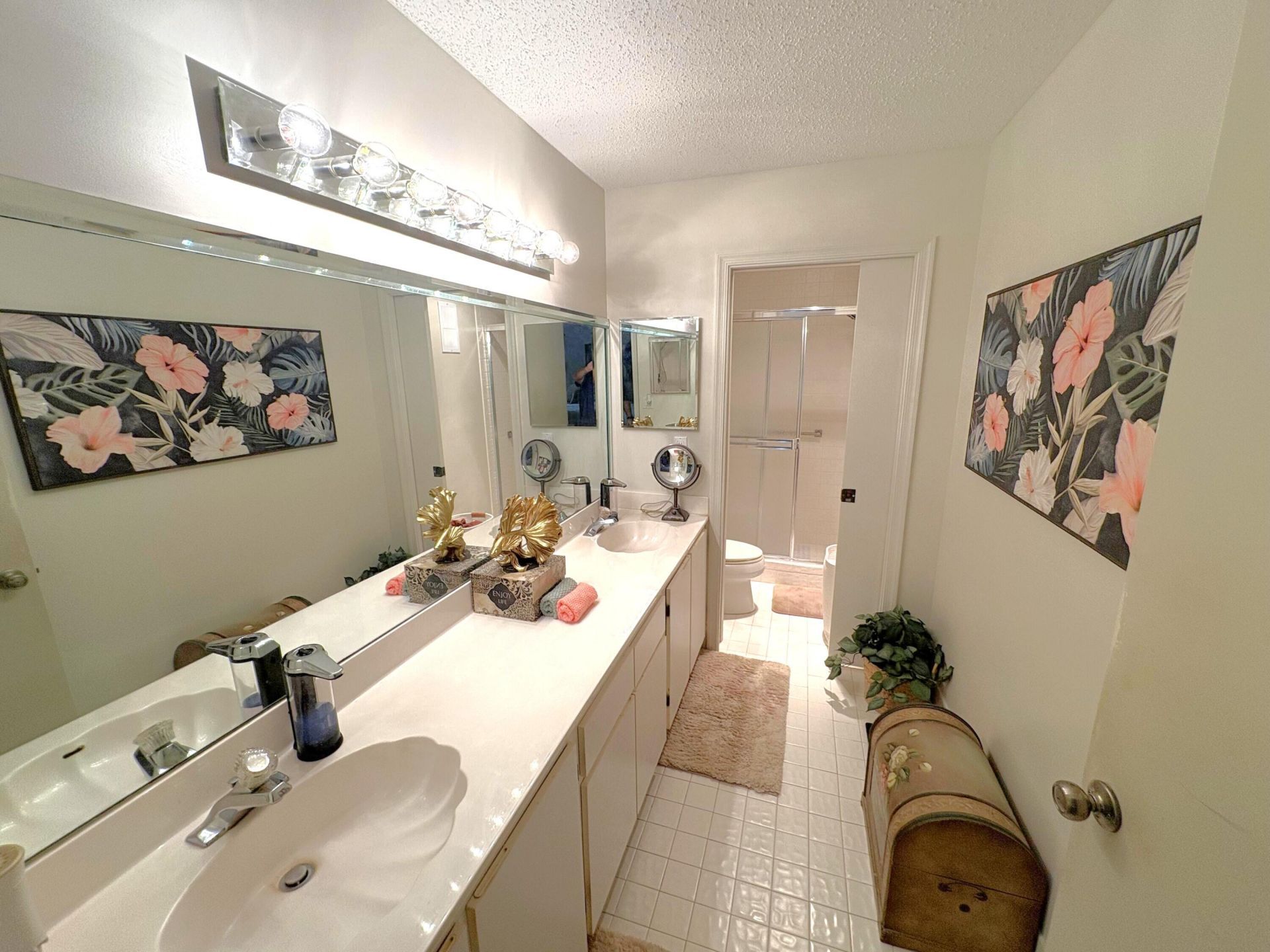 9817 Seacrest Circle, Unit 201, Boynton Beach, FL 33437 Photo