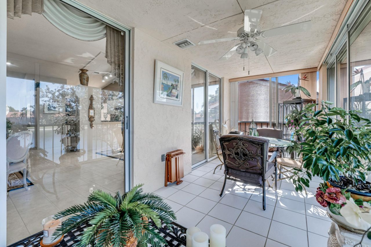 9817 Seacrest Circle, Unit 201, Boynton Beach, FL 33437 Photo