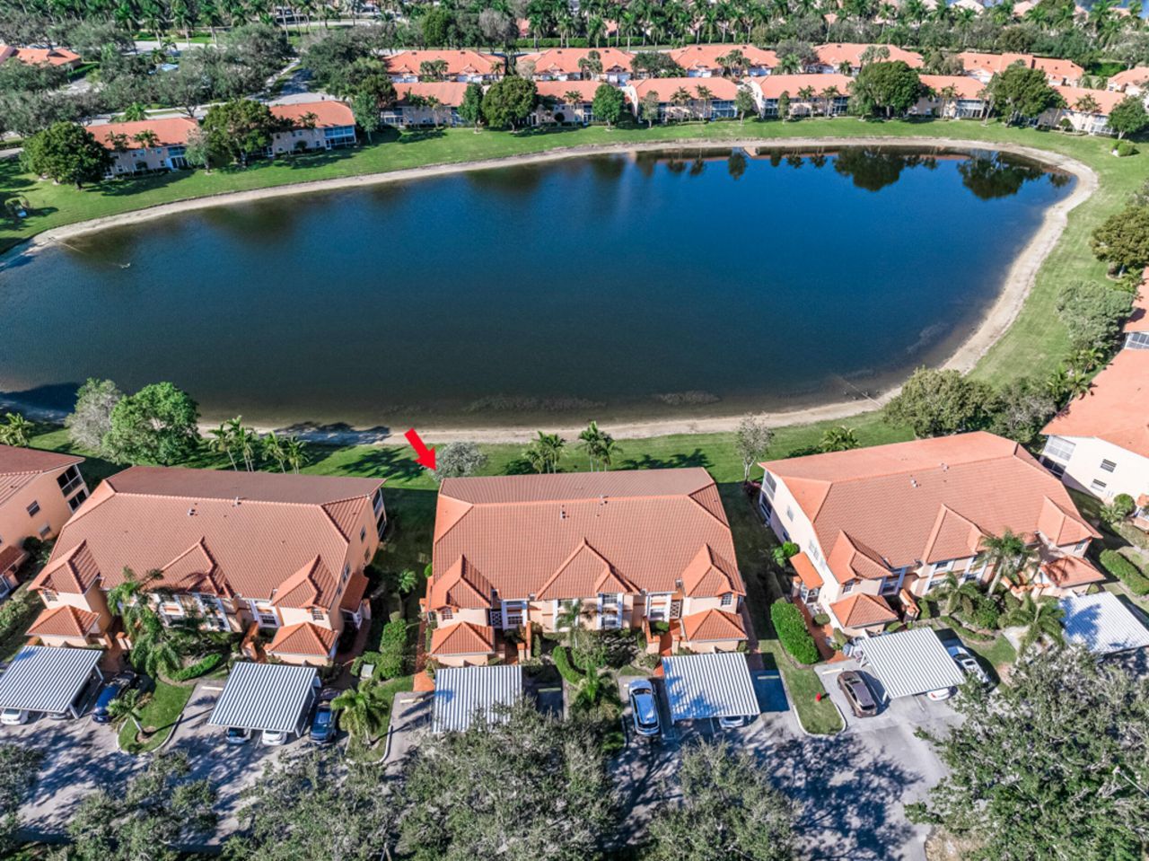 9817 Seacrest Circle, Unit 201, Boynton Beach, FL 33437 Photo