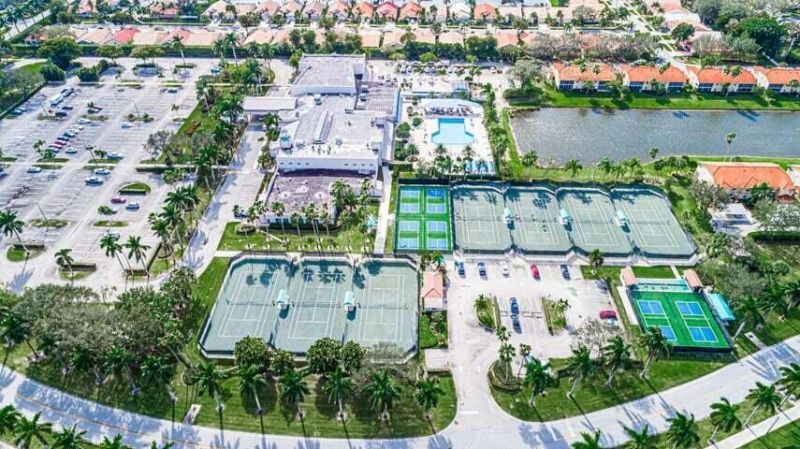 9817 Seacrest Circle, Unit 201, Boynton Beach, FL 33437 Photo