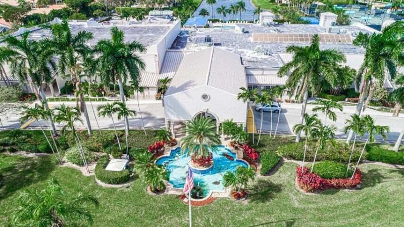 9817 Seacrest Circle, Unit 201, Boynton Beach, FL 33437 Photo
