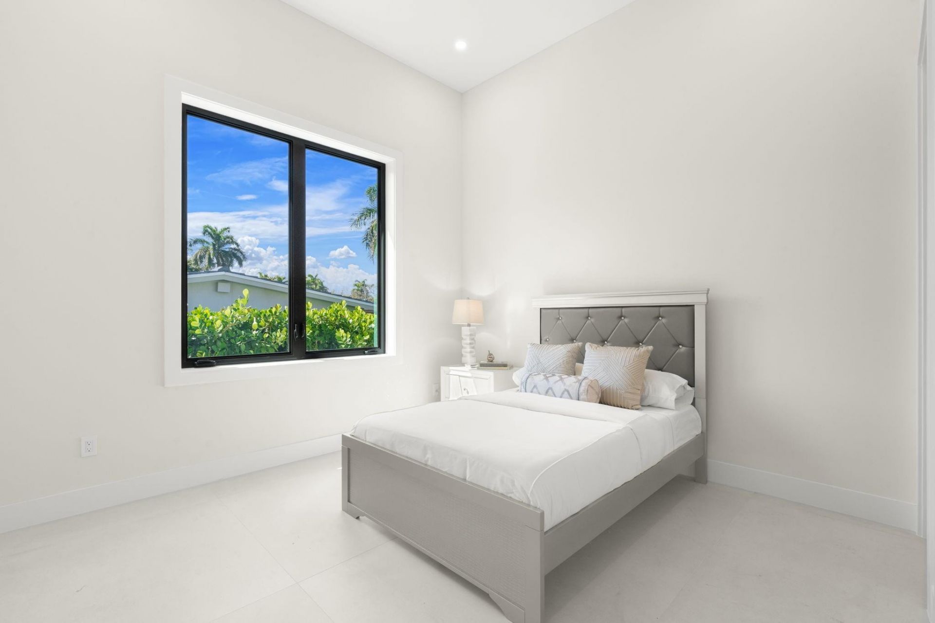 2724 NE 21st Court, Fort Lauderdale, FL 33305 Photo