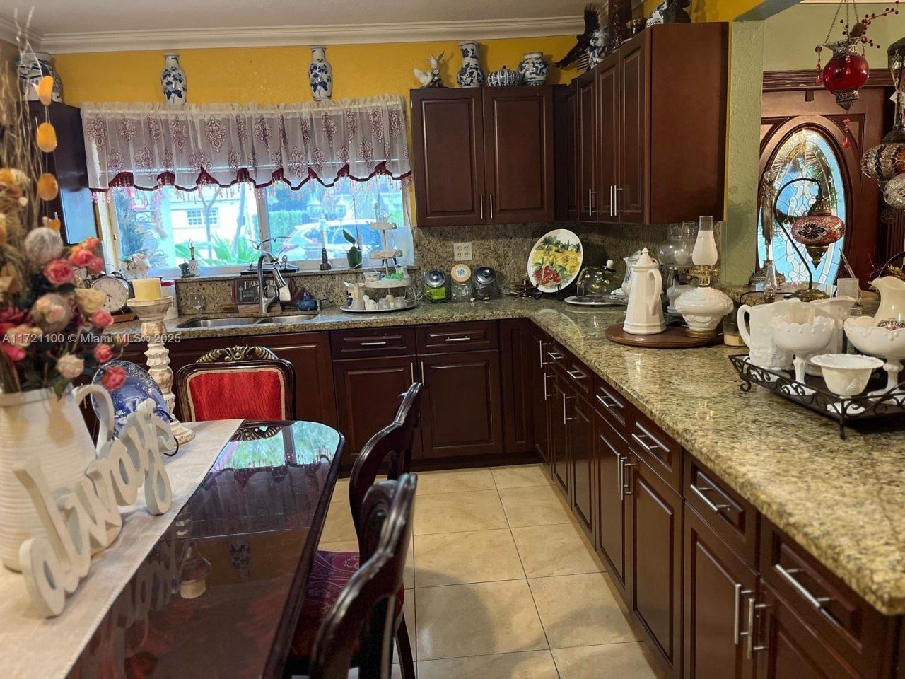 6760 W 6th Ct, Hialeah, FL 33012 Photo