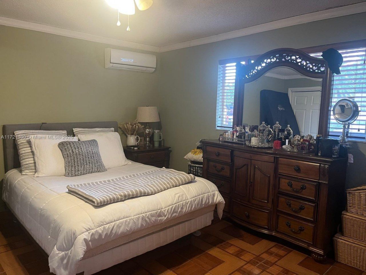 6760 W 6th Ct, Hialeah, FL 33012 Photo