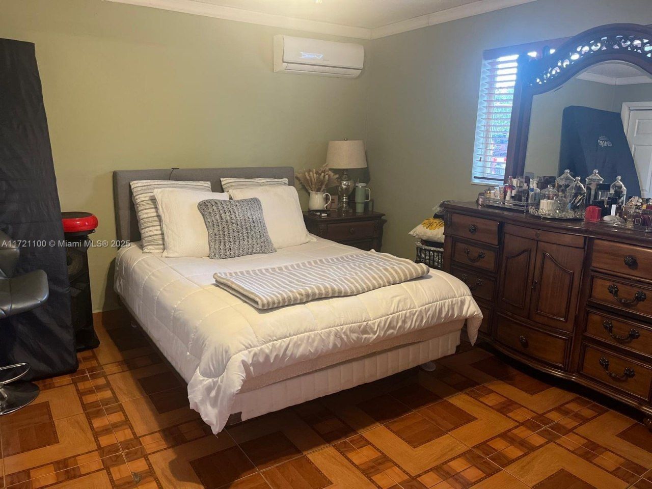 6760 W 6th Ct, Hialeah, FL 33012 Photo