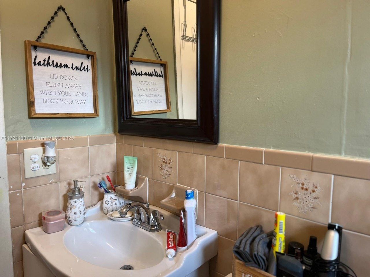 6760 W 6th Ct, Hialeah, FL 33012 Photo