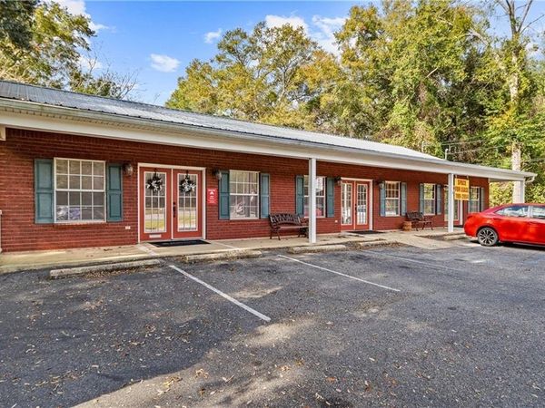 1751 Schillinger Road N, Semmes, AL 36575