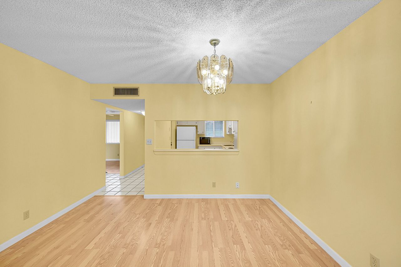 3154 Via Poinciana, Unit 306, Lake Worth, FL 33467 Photo