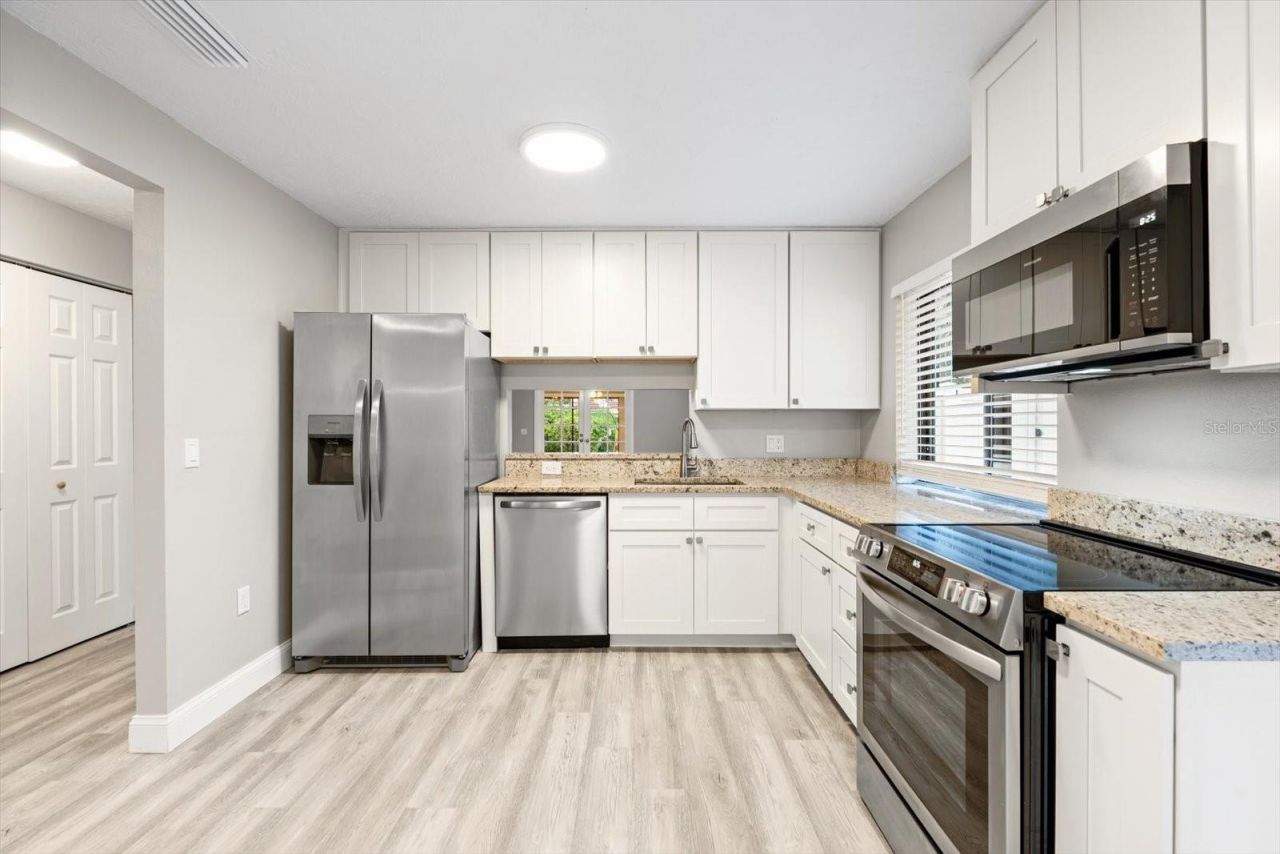 6401 Pelican Drive, Unit 80A, Bradenton, FL 34210 Photo