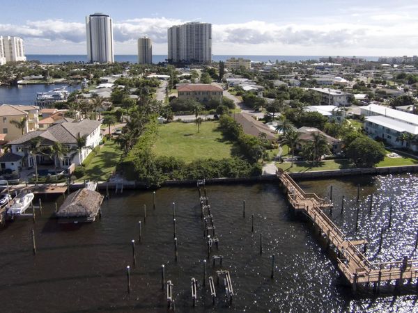 2715 Lake Drive, Riviera Beach, FL 33404