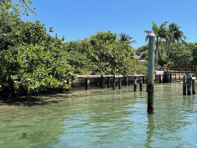 2715 Lake Drive, Riviera Beach, FL 33404 Photo