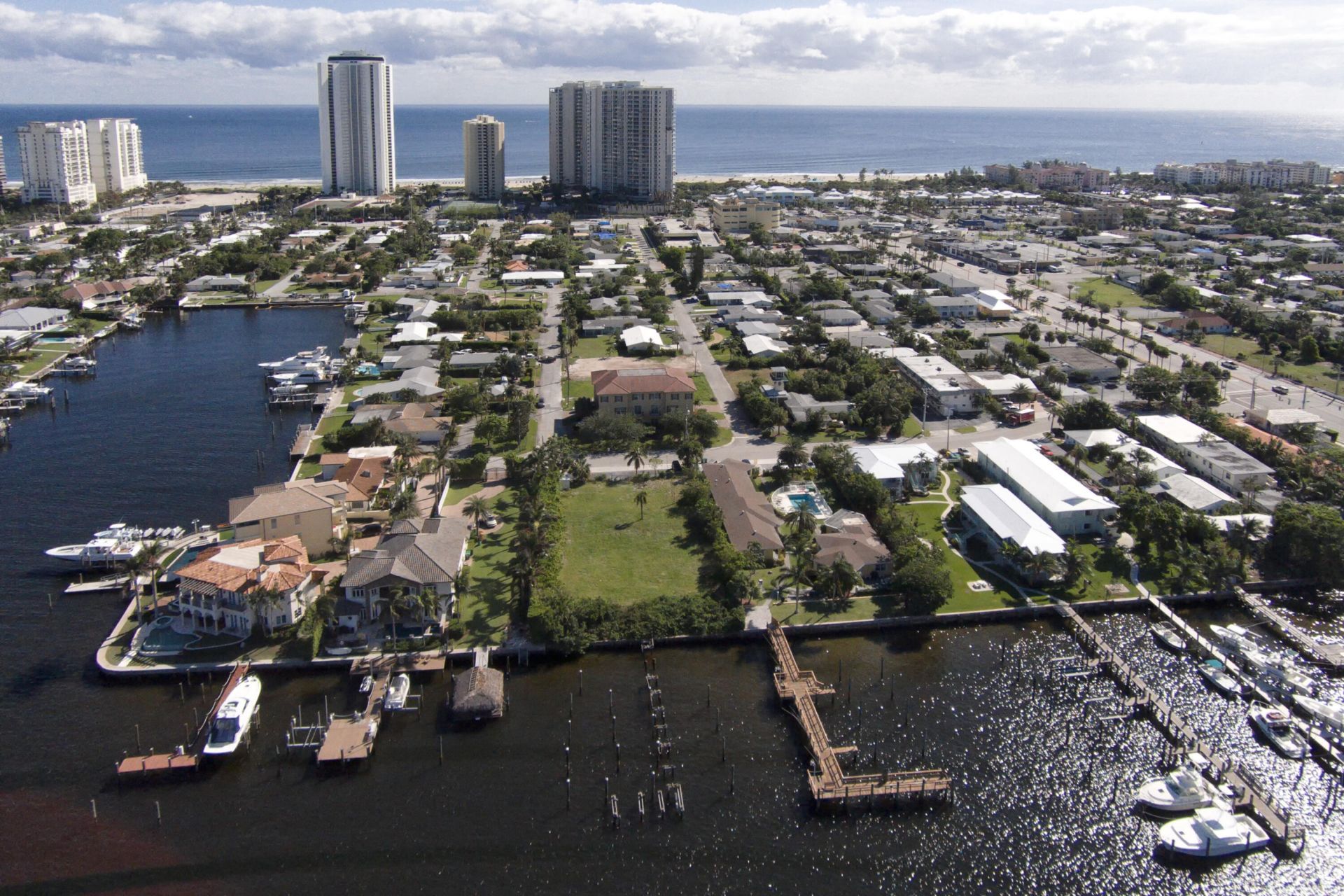 2715 Lake Drive, Riviera Beach, FL 33404 Photo