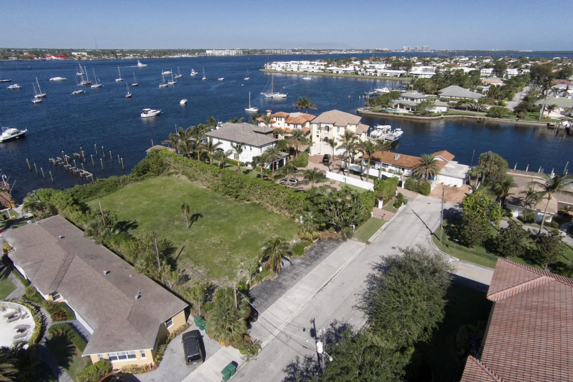 2715 Lake Drive, Riviera Beach, FL 33404 Photo