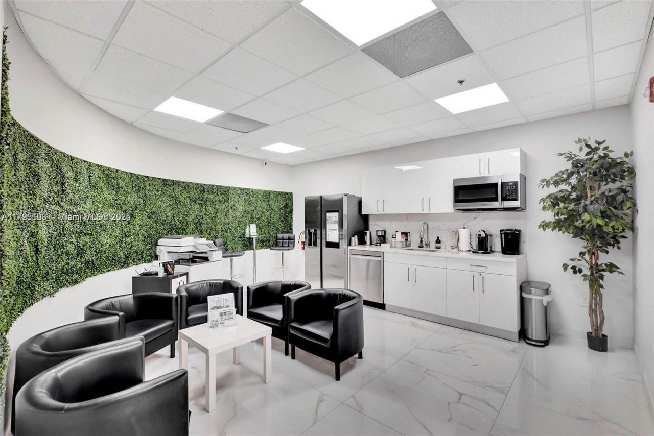 12550 Biscayne Blvd, Unit 800-15, North Miami, FL 33181 Photo