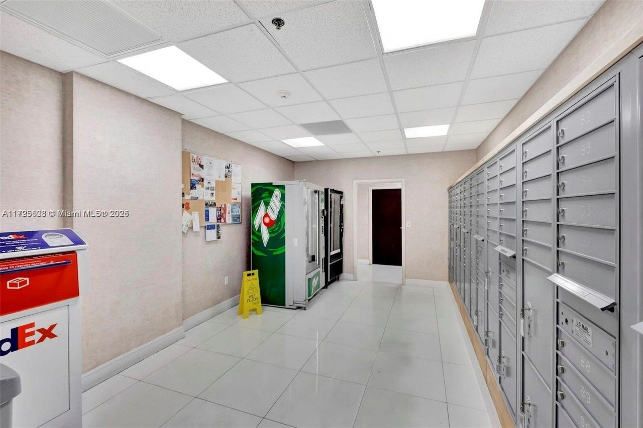 12550 Biscayne Blvd, Unit 800-15, North Miami, FL 33181 Photo