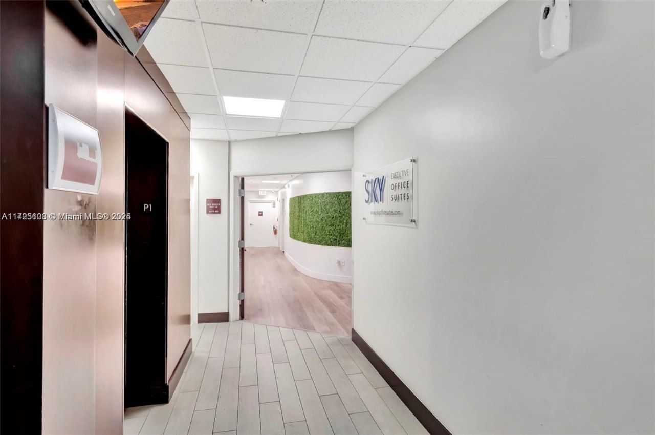 12550 Biscayne Blvd, Unit 800-15, North Miami, FL 33181 Photo