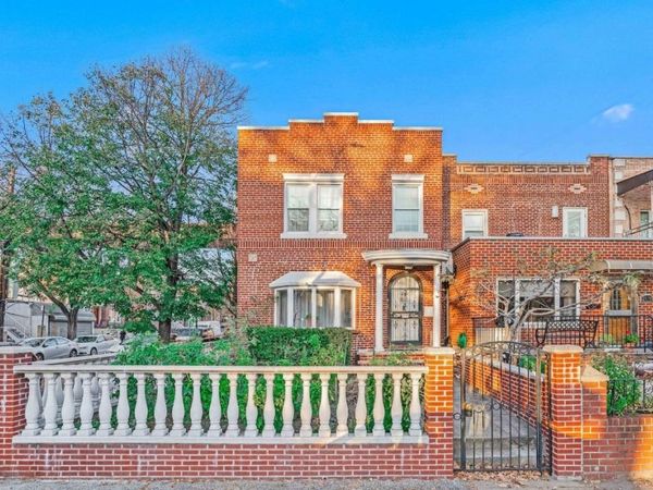 25-01 23rd Avenue, Queens, NY 11105