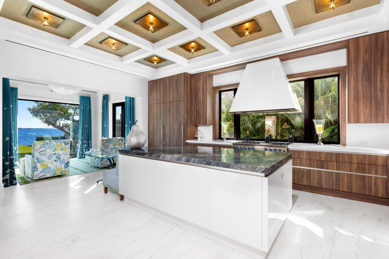 2315 Ibis Isle Road S, Palm Beach, FL 33480 Photo