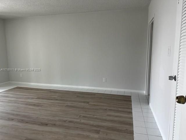 5401 Collins Ave, Unit 223, Miami Beach, FL 33140 Photo