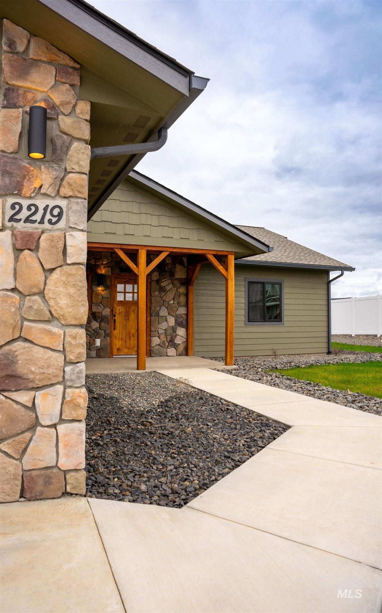 2219 Powers Drive, Lewiston, ID 83501 Main Photo