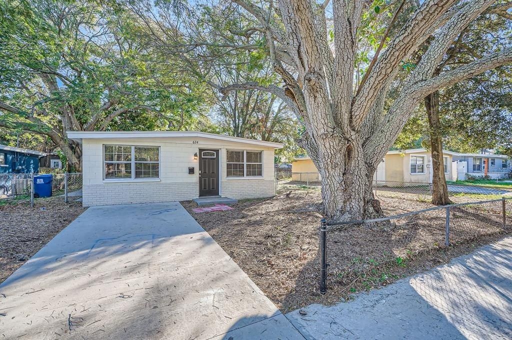 634 Newton Avenue S, Saint Petersburg, FL 33701 Main Photo
