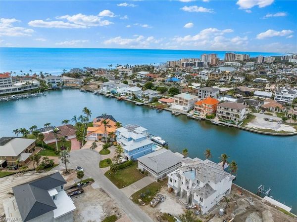 259 Trade Winds AVE, NAPLES, FL 34108
