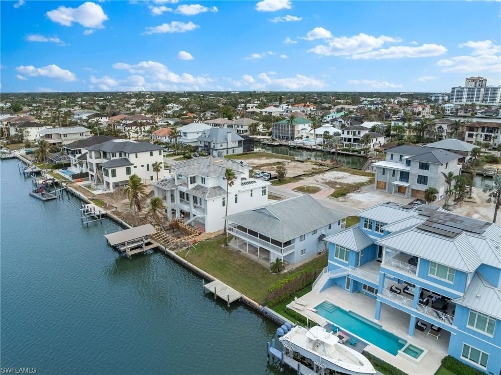 259 Trade Winds Ave, Naples, FL 34108 Photo