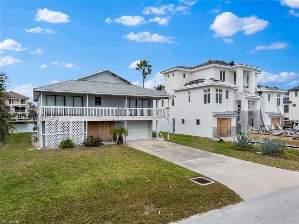 259 Trade Winds Ave, Naples, FL 34108 Photo